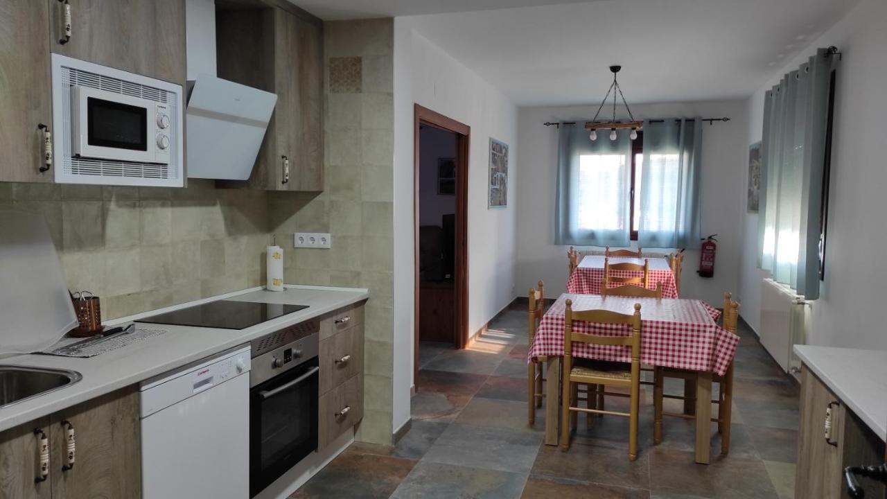 Casa Rural La Colmena Del Geoparque Navatrasierra Екстер'єр фото