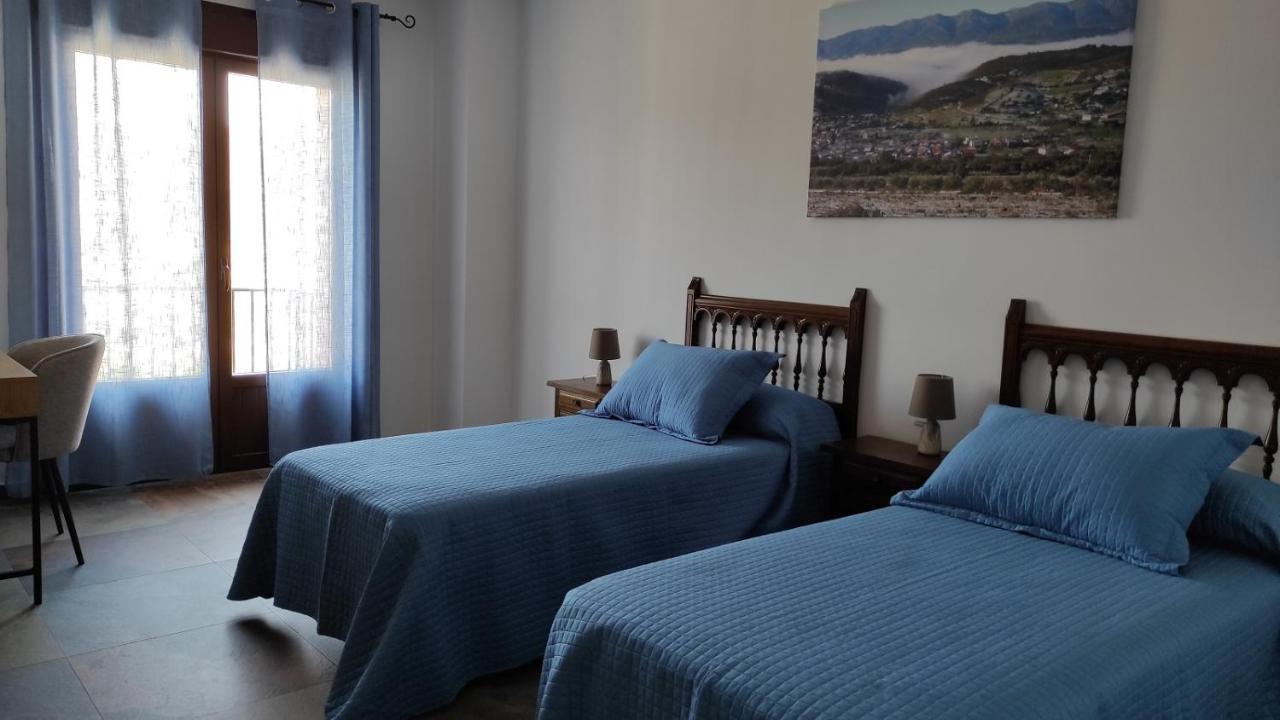 Casa Rural La Colmena Del Geoparque Navatrasierra Екстер'єр фото