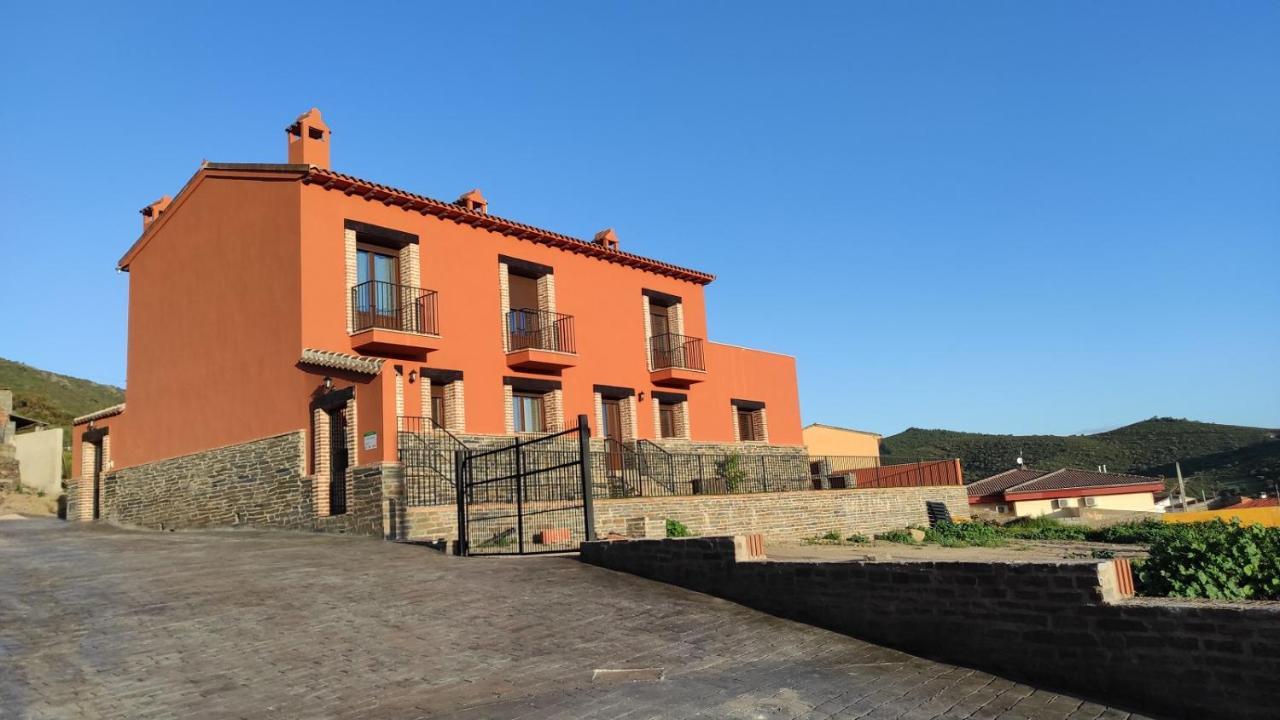 Casa Rural La Colmena Del Geoparque Navatrasierra Екстер'єр фото